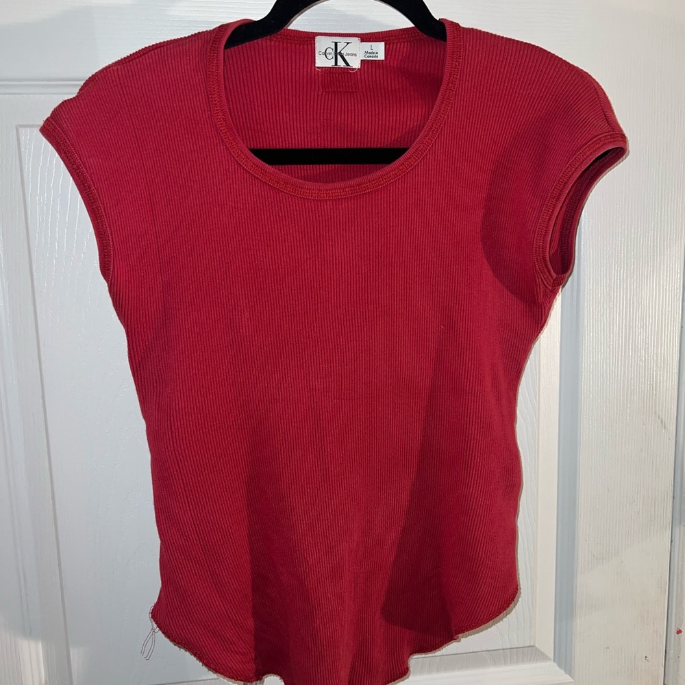 Calvin Klein tee 🍒